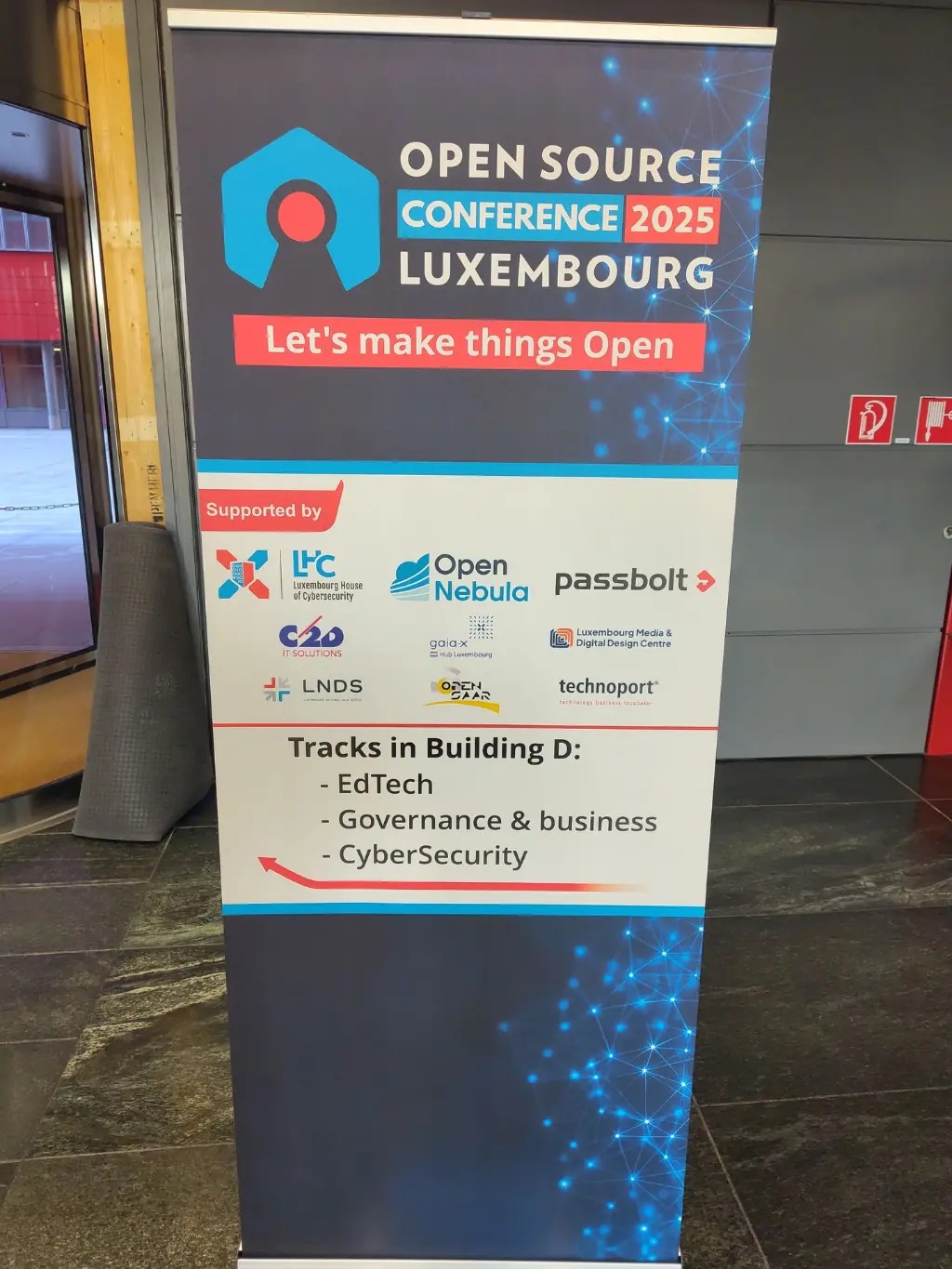 Roll-up de l'événement avec C2D IT Solutions comme sponsor